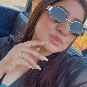 Meet your Posher, Martha